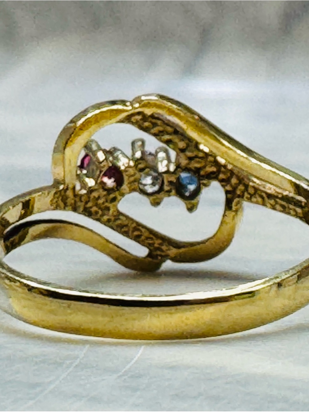 Gold Three-Stone Birthstone sample Ring with Red, Gray, and Blue Stones size 6 - Picture 10 of 14